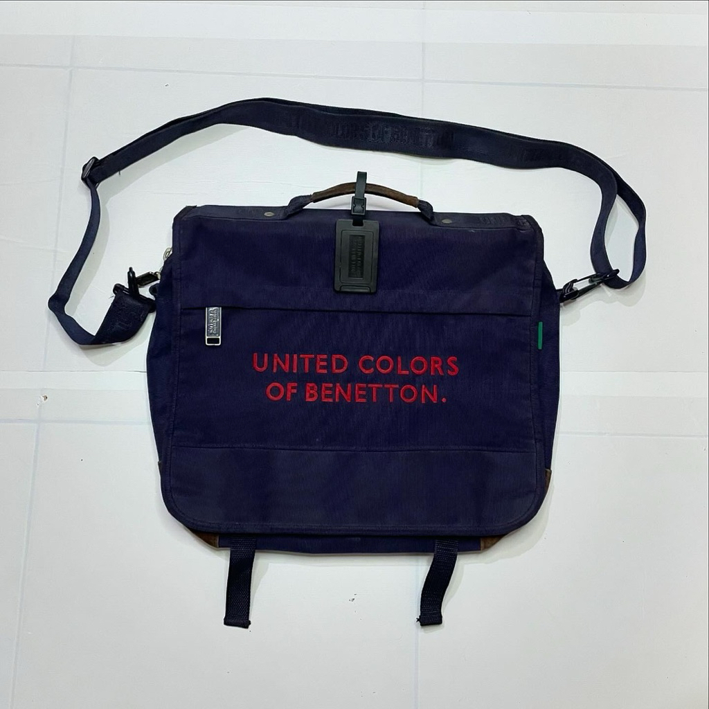 SLING BAG BENETTON
