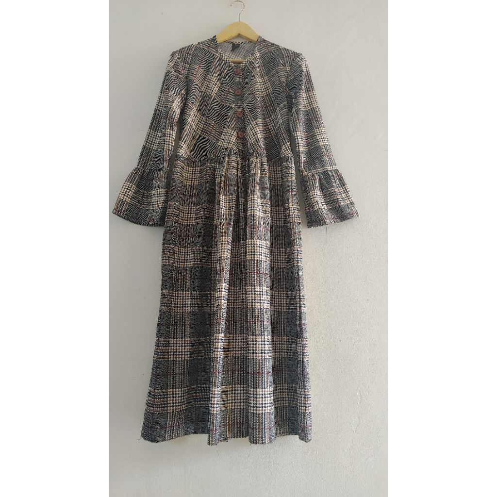 Preloved Dress Monel size M