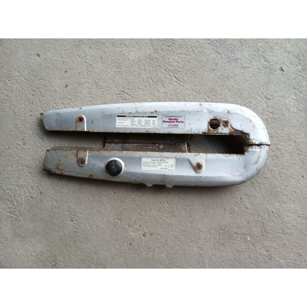 tutup rantai karisma