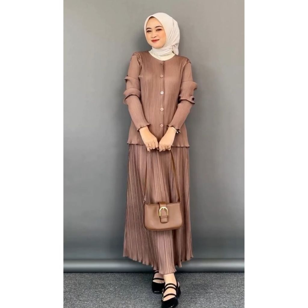 CLOTIVA Elisa One Set Rok Plisket Atasan Bawahan Wanita Kekinian