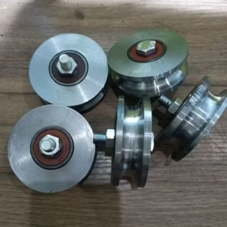 roda pagar/roda gerbang/roda besi 9 - 10 cm ( behel ) tanpa rumah/breket + 2 bearing baru