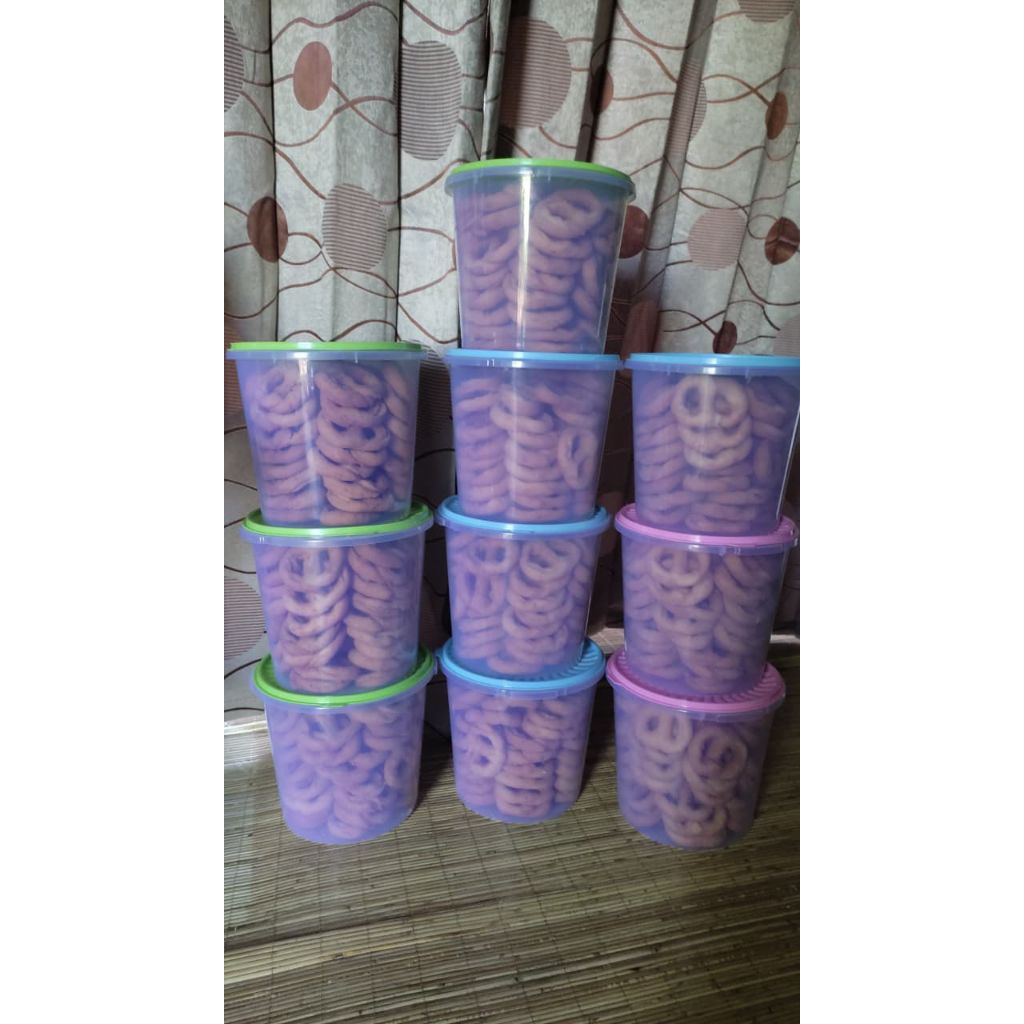 

PROMO!!! Kue Angka 8 Khas Banjarmasin 1 Toples Lebih Murah