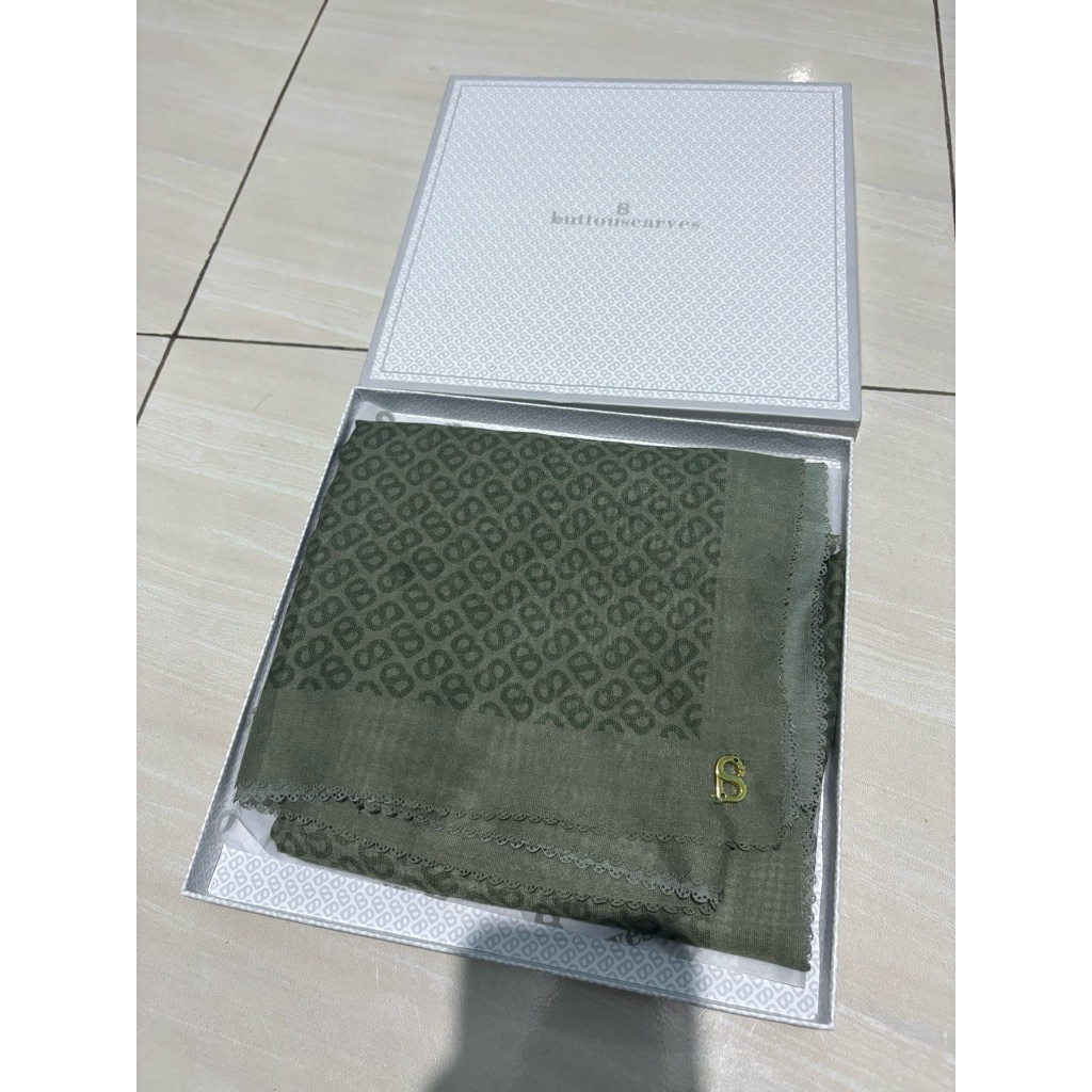 PL buttonscarves Tapis Asparagus