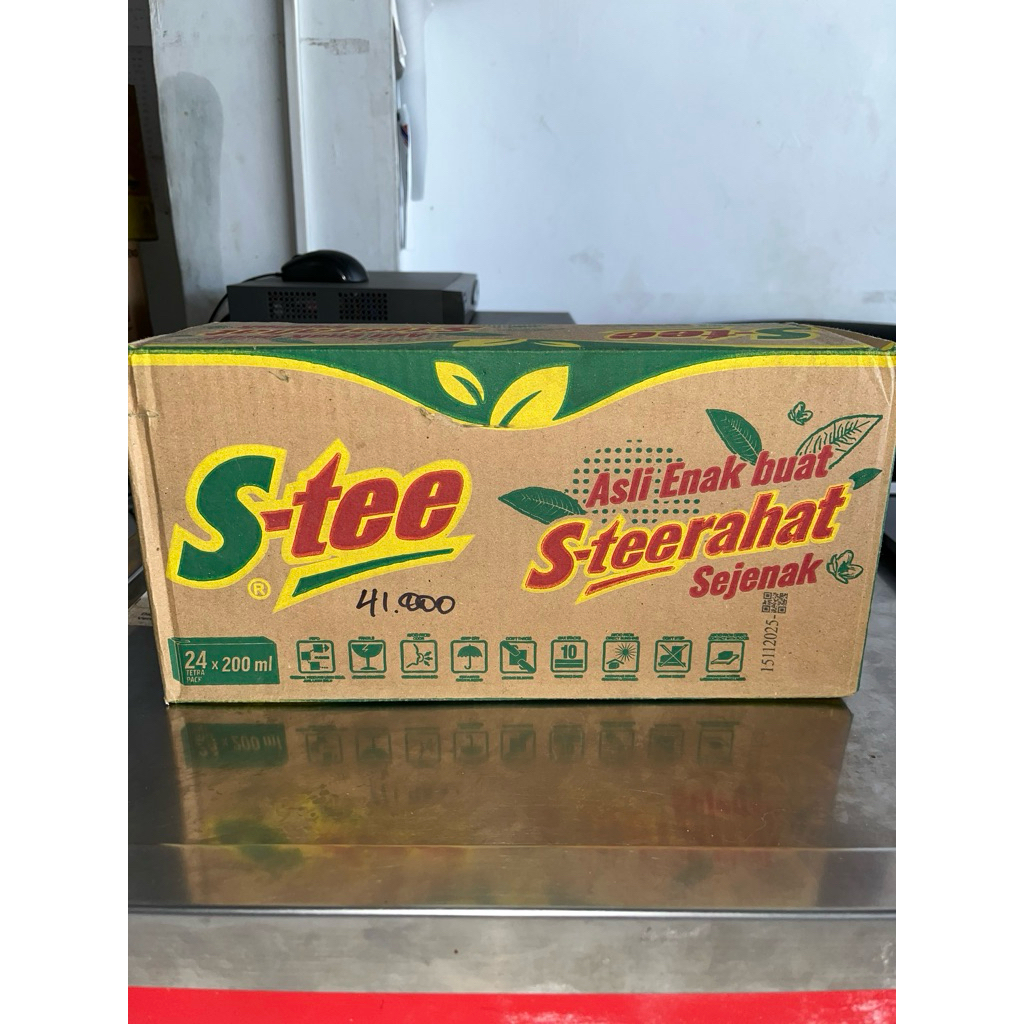 

S-tee Kotak 200 ml x 24 kotak