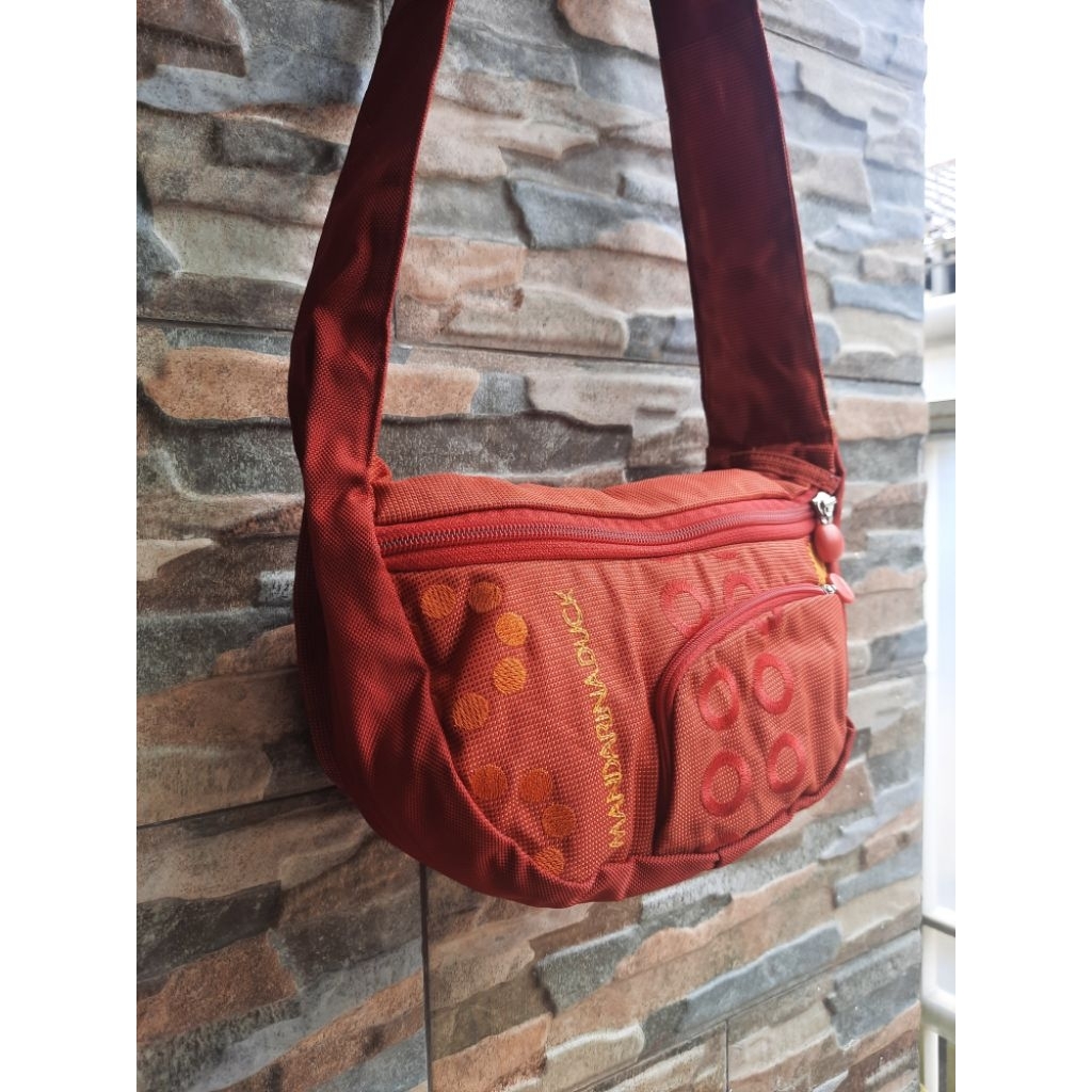 MANDARINA DUCK Slingbag Merah - TAS PRELOVED BRANDED ORIGINAL