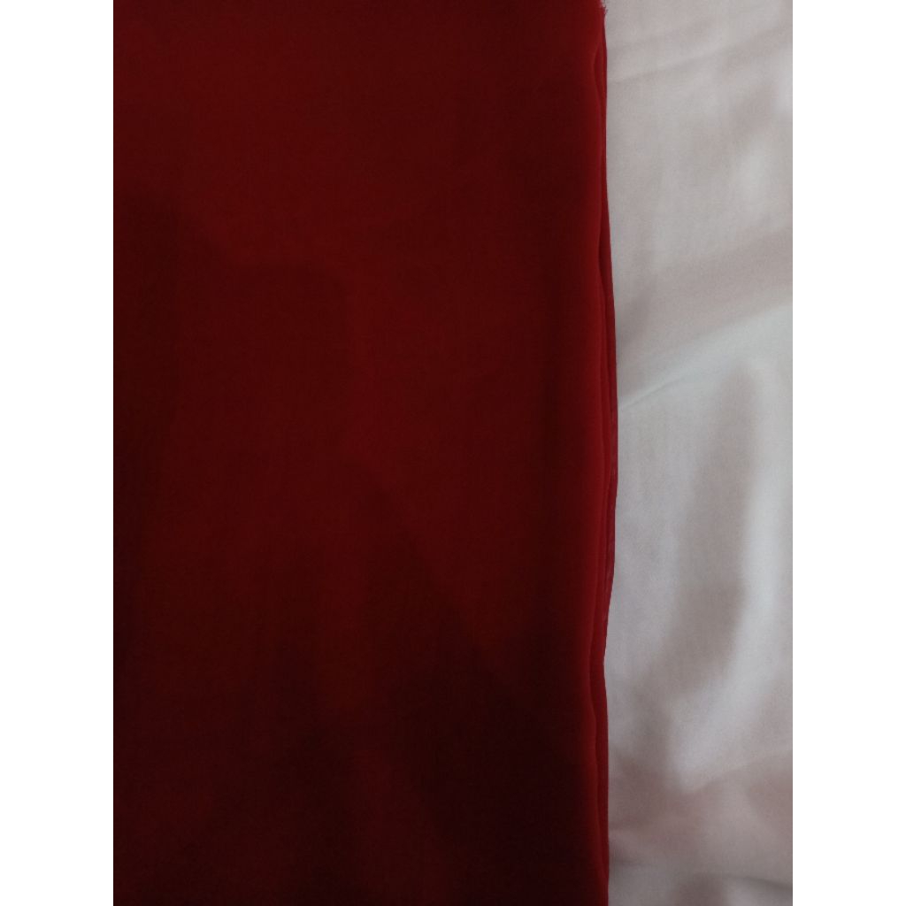 KAIN CERUTI SIFON POLOS WARNA MERAH BATA (1,8 m = Rp. 36.000)