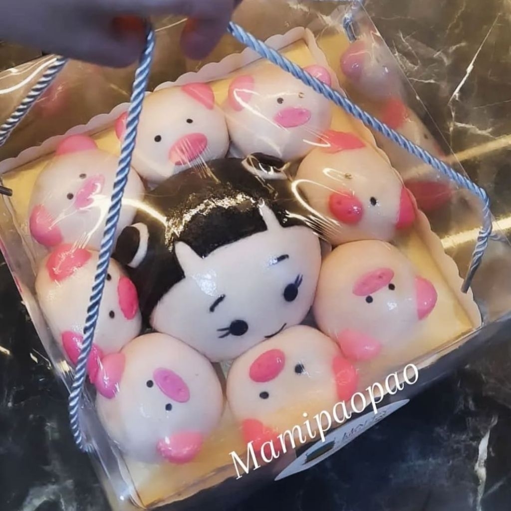 

Jumbo pao Girl + Piggy