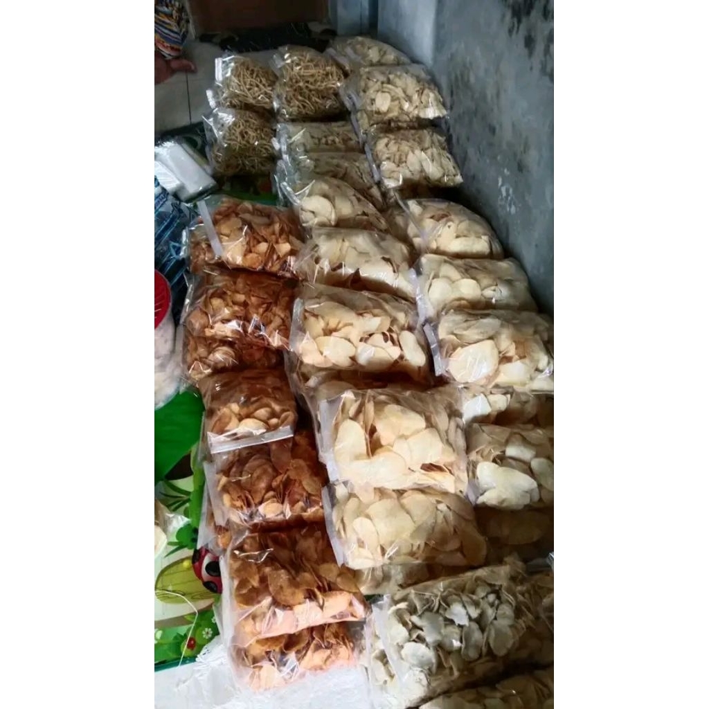 

keripik ubi mentah (makanan ringan)