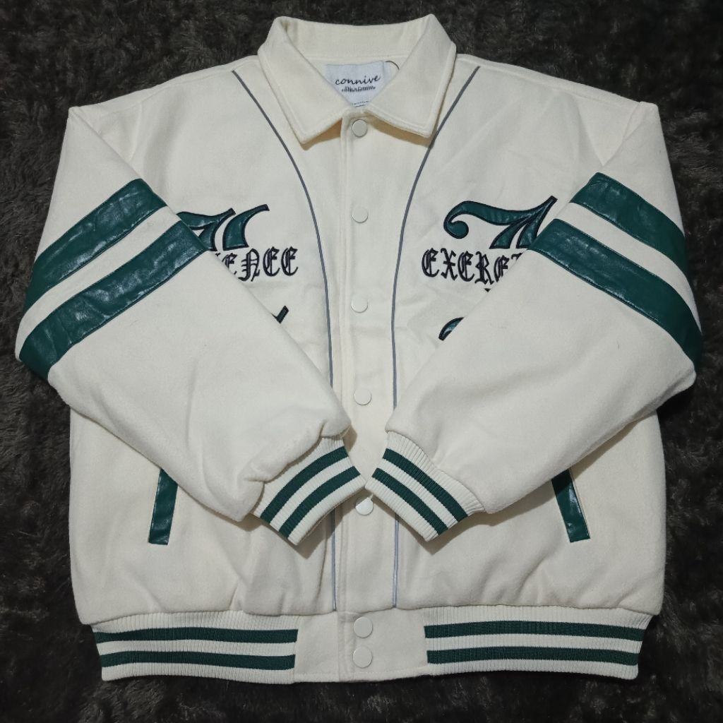 Jacket Exercise Onpoint Streetwear (Preloved)