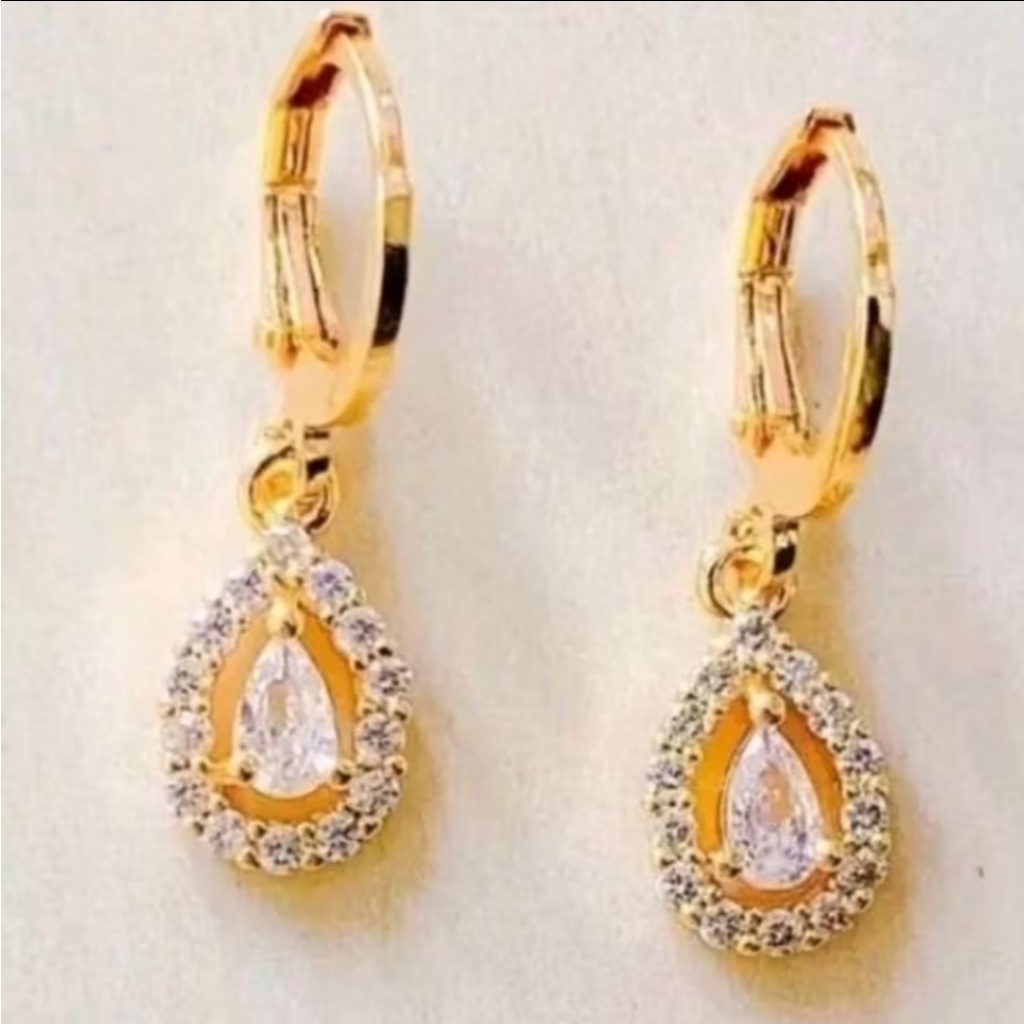 Anting titanium Hoop Gold Wanita Model Tetes Air mata Zircon