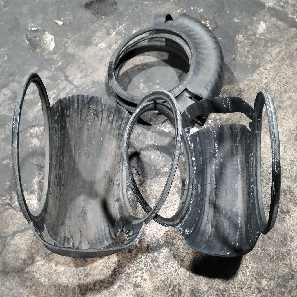 Ayunan Anak Dari Ban Bekas