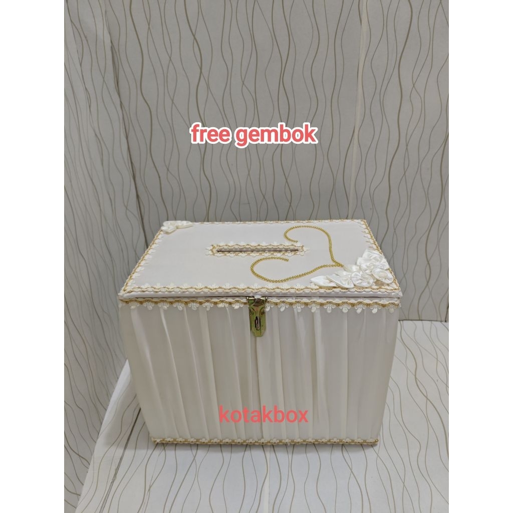 

kotak angpao bahan kayu (gratis gembok)