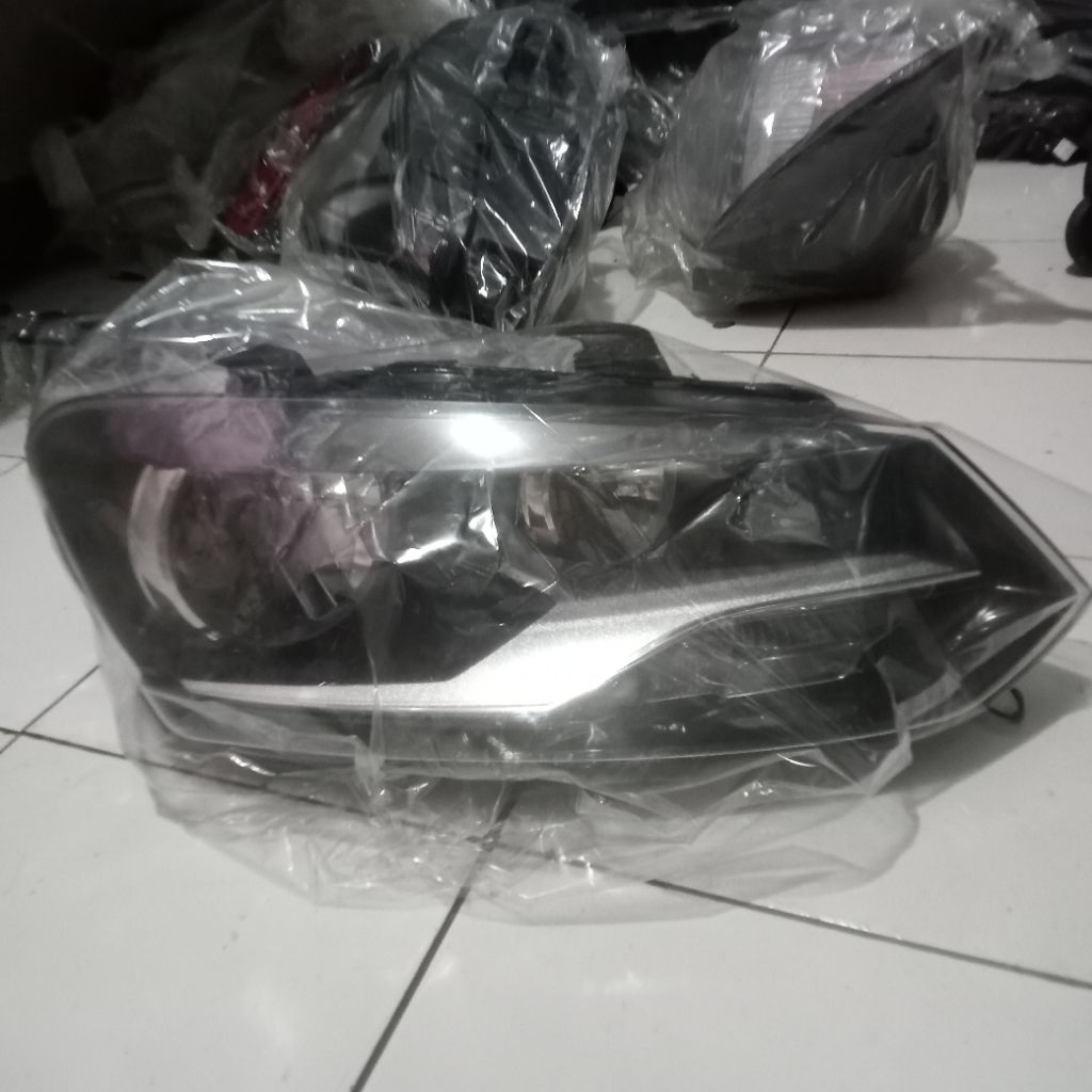 Headlamp Lampu Depan Vw Polo
