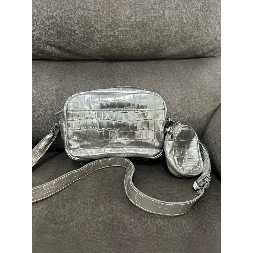 FINN ESKER SLING BAG ORIGINAL PRELOVED