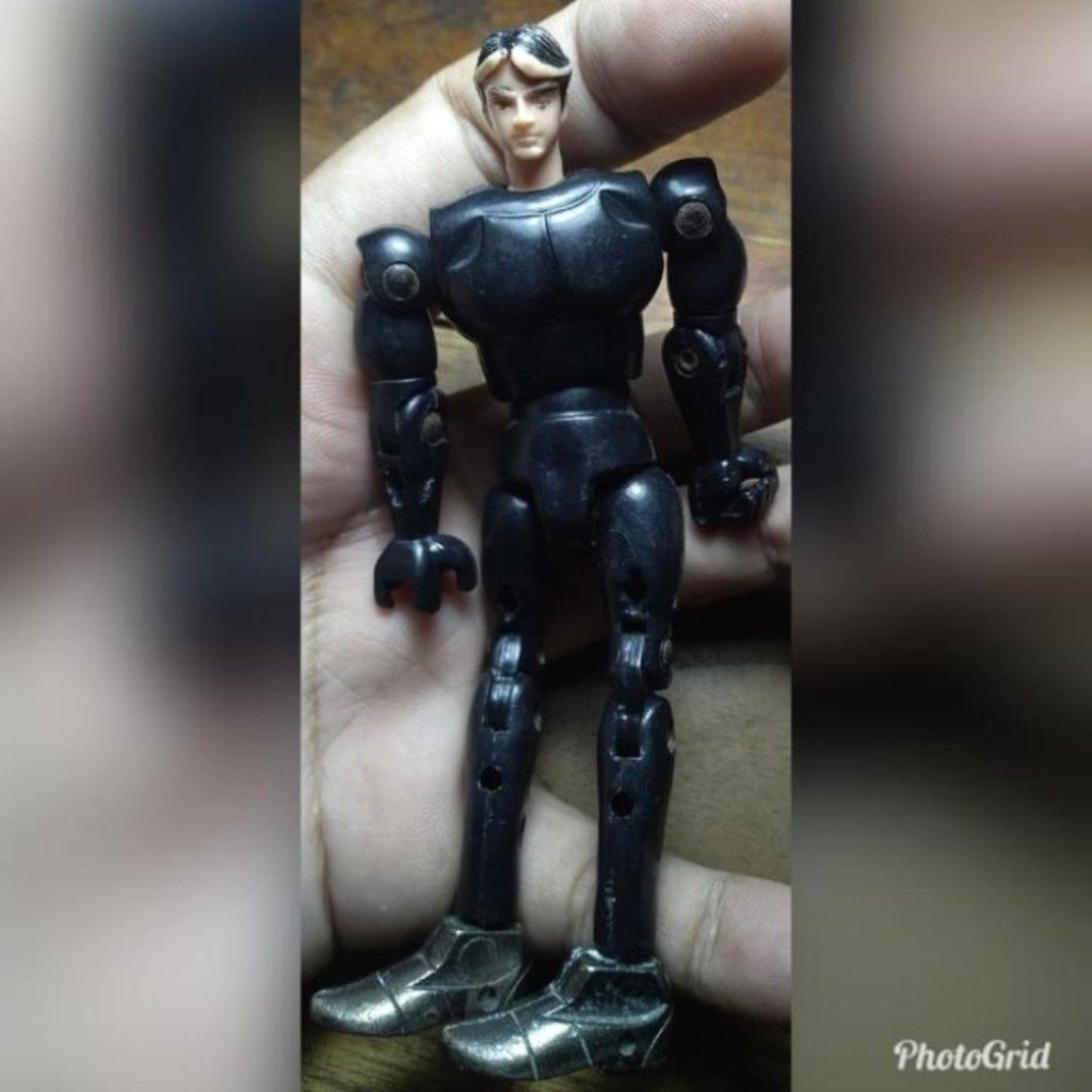 figure jadul kuno sepatu besii
