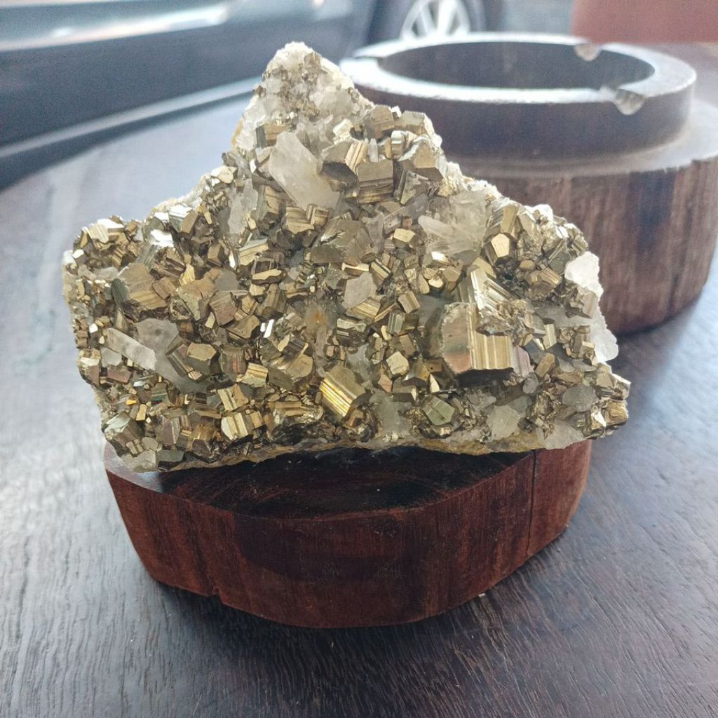 Batu Pyrite / Batu pirit / Badar Emas