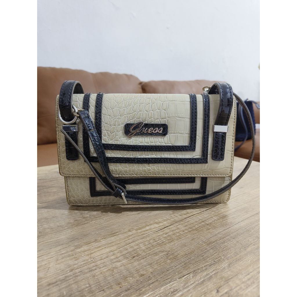 Preloved Tas Guess Ori