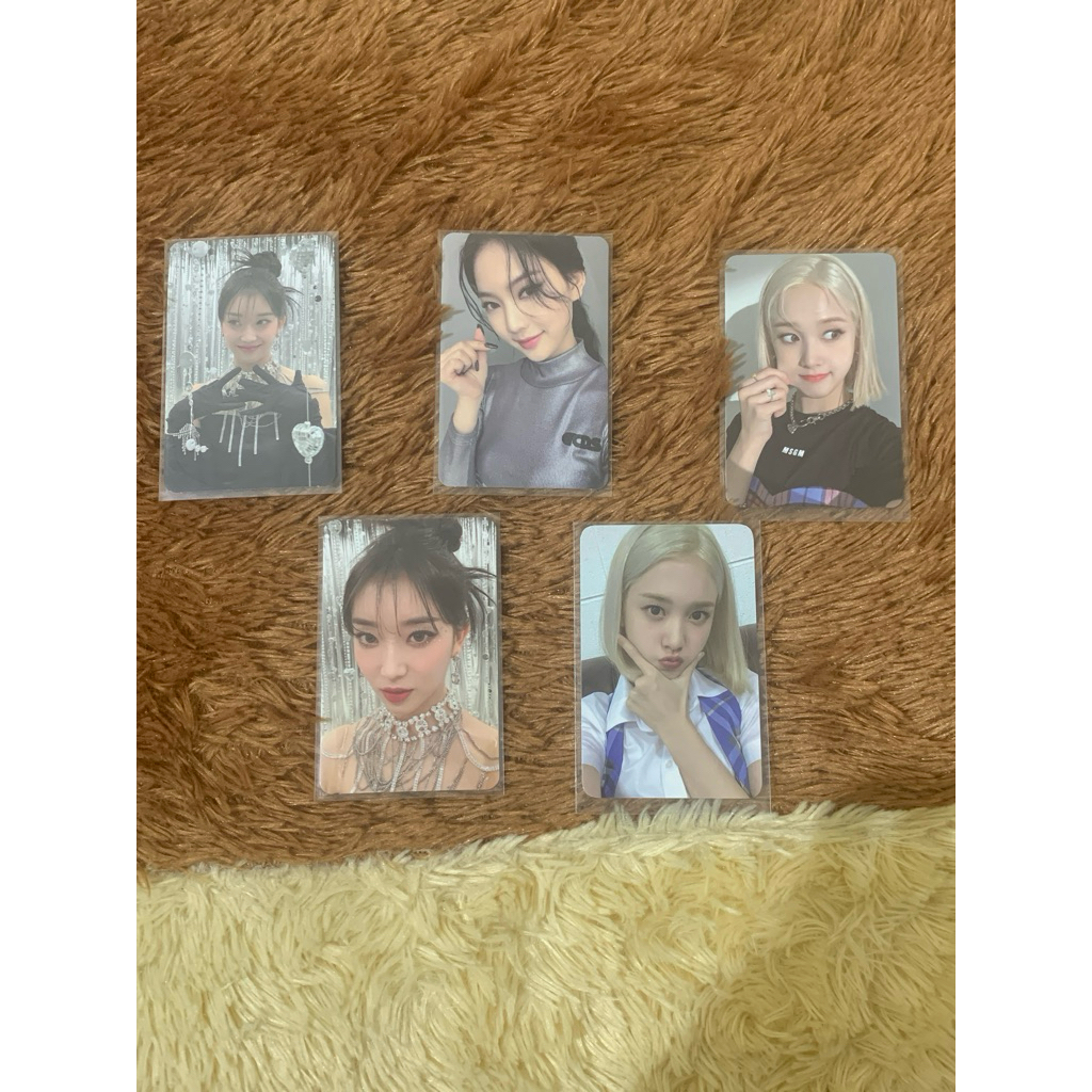 PHOTOCARD J ISA SUMIN STAYC