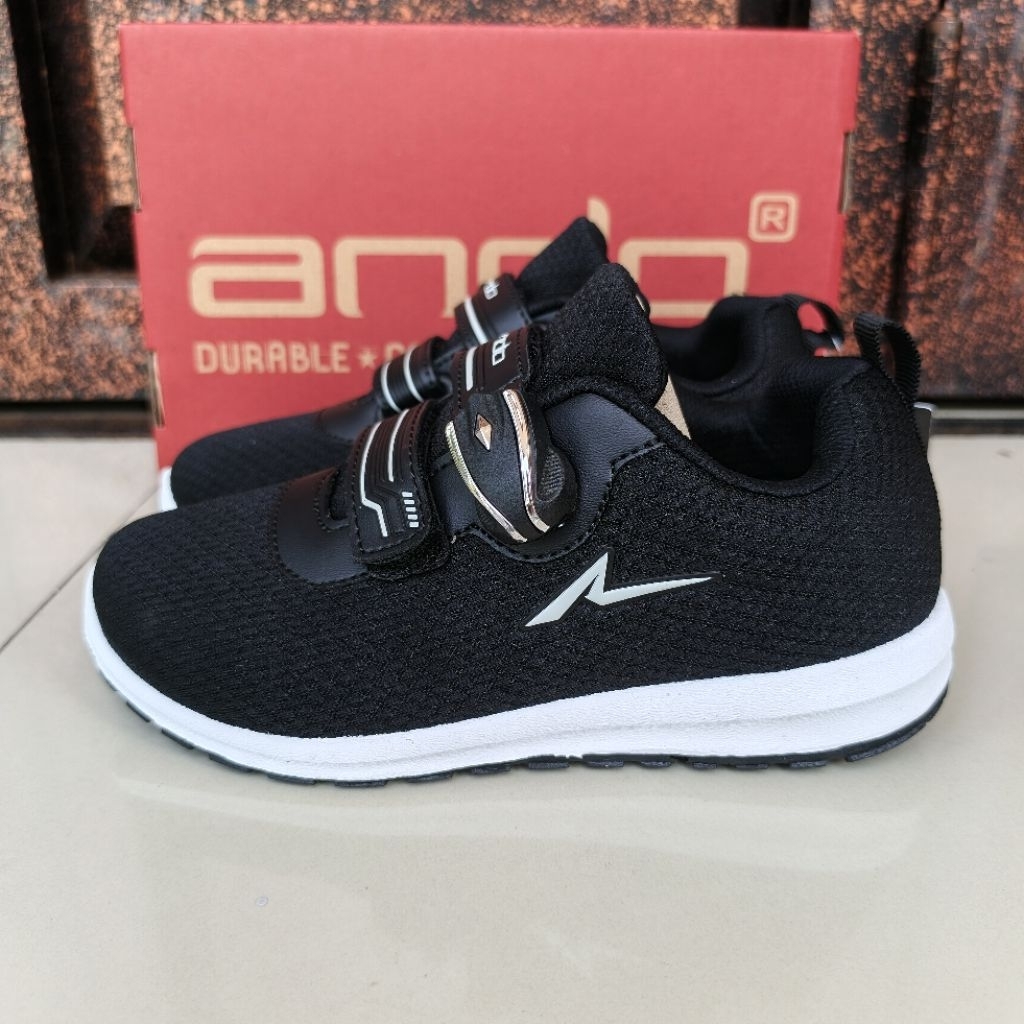 Sepatu Ando Arlyn Velcro Perekat Hitam putih black white
