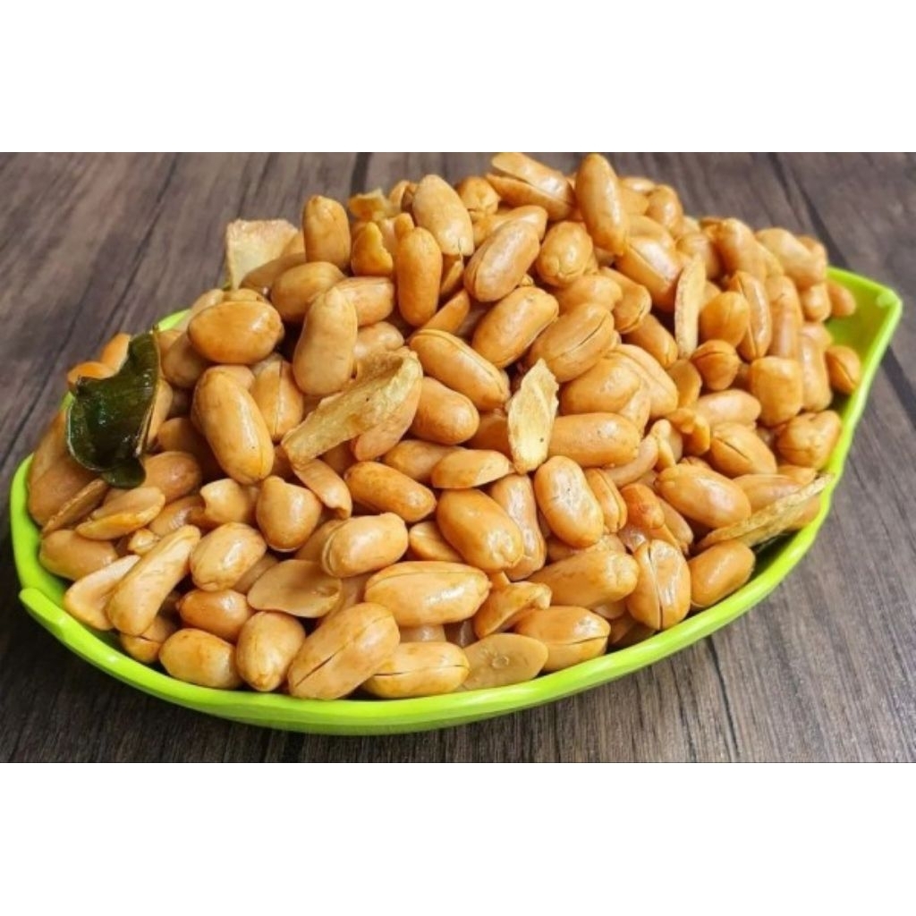 

KACANG BAWANG 1 KG GURIH,ENAK,DAN RENYAH