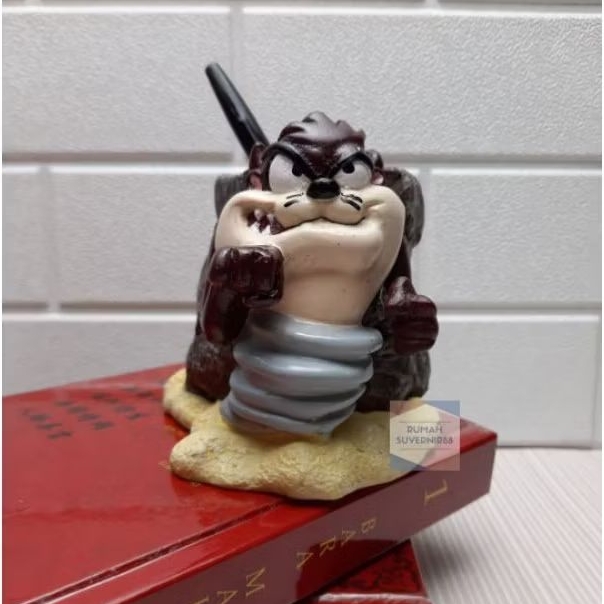

Tempat Pensil Tazmania Devil Batu