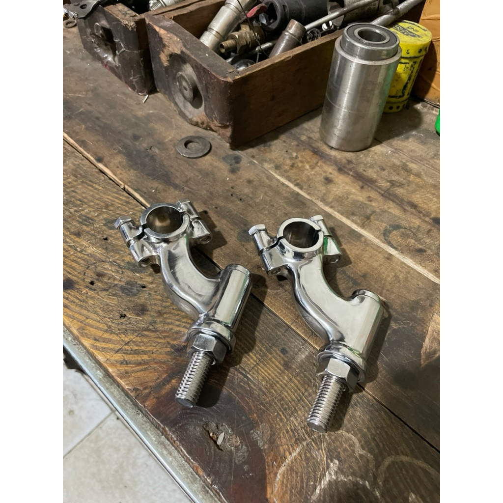 raiser dogbone custom stang chopper bobber british scrambler