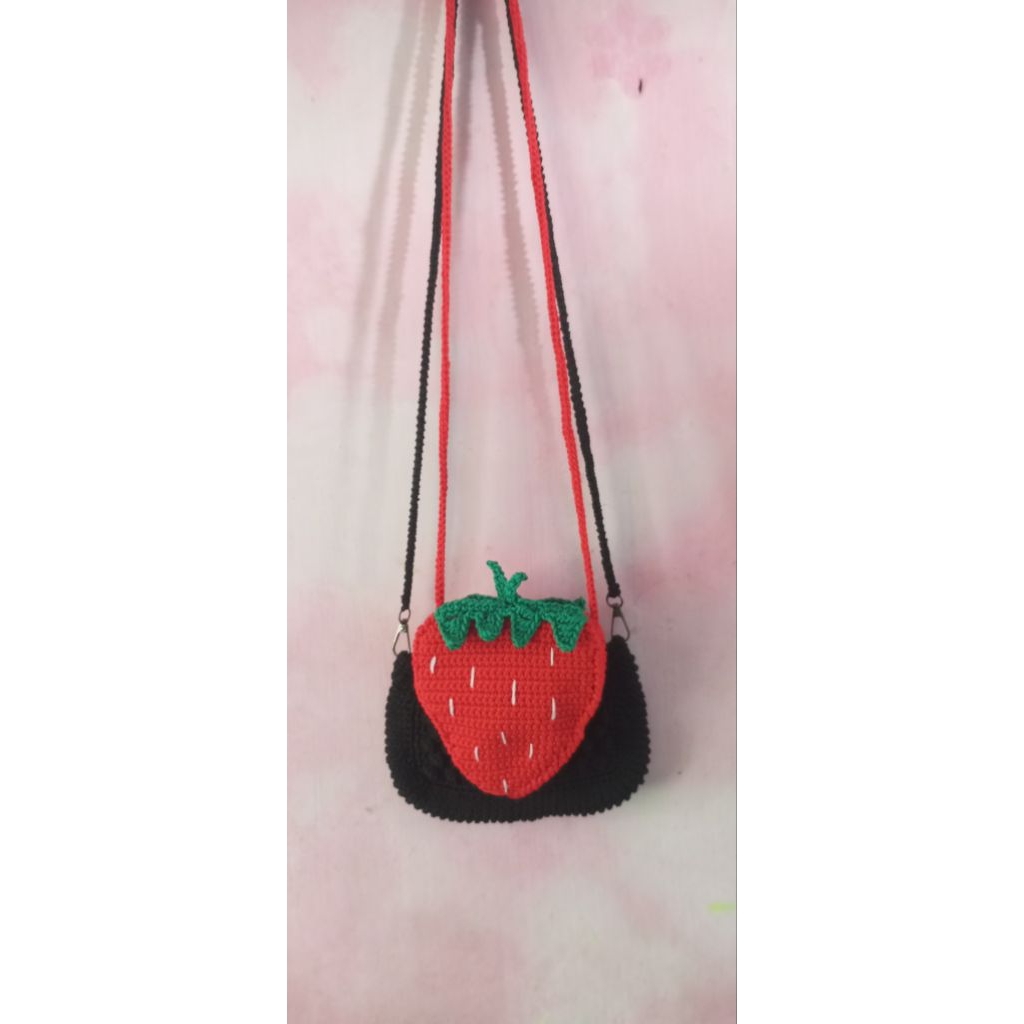 tas rajut / tas rajut anak / tas strawberry / tas selempang
