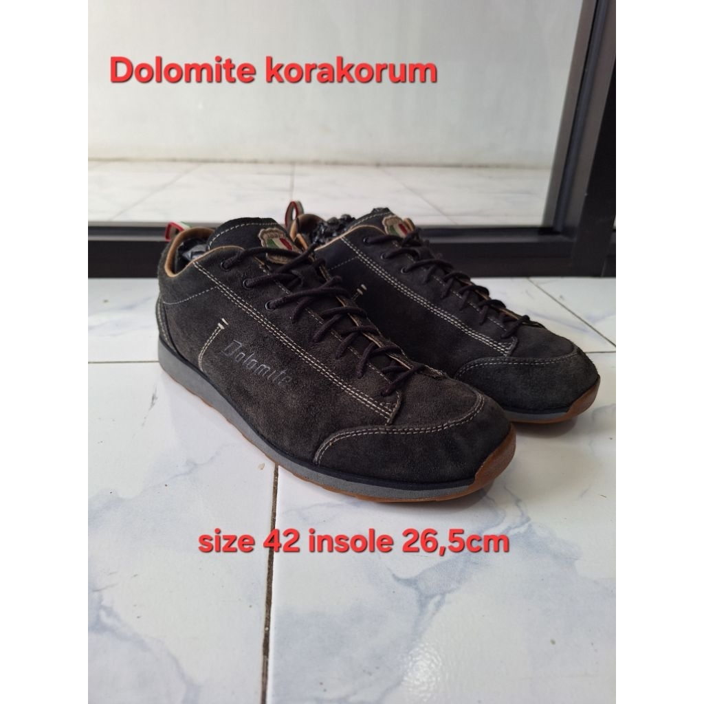 sepatu dolomite