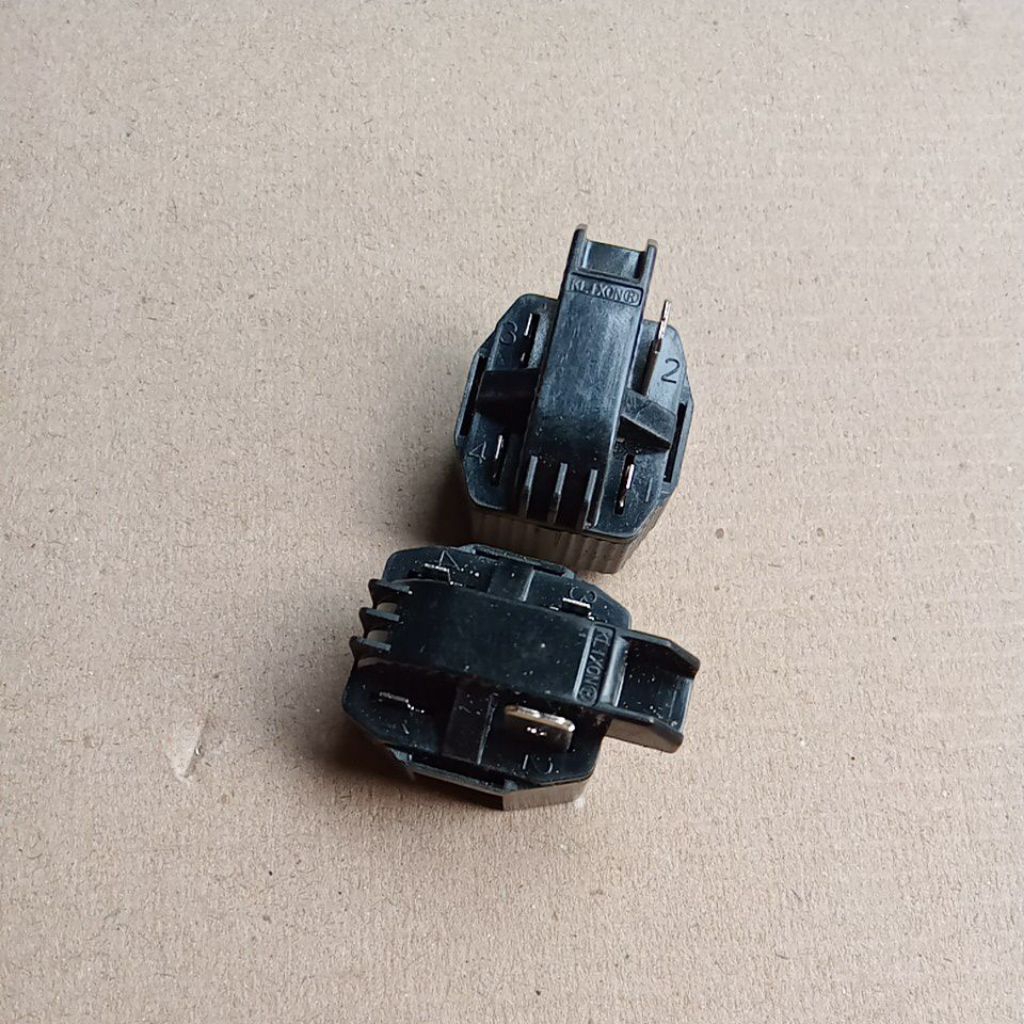 Realy ptc kulkas 1 pin kanan original
