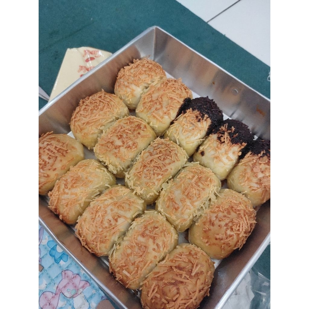 

SI.MANISEE || BOLEN PISANG COKLAT ENAK