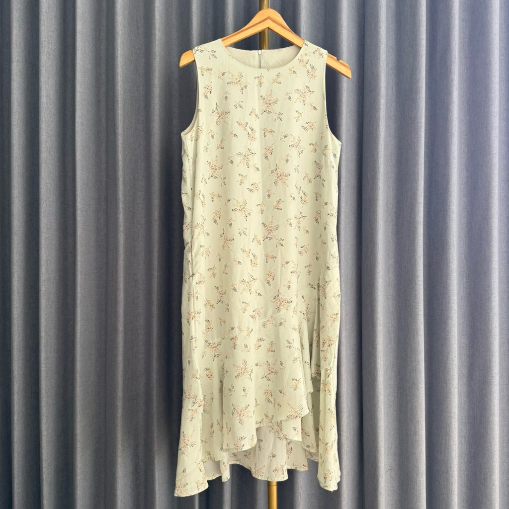 𝙋𝙍𝙀𝙇𝙊𝙑𝙀𝘿 Sage Green Pastel Floral Flower Printed Sleeveless Midi Dress Bunga Fashion Wanita