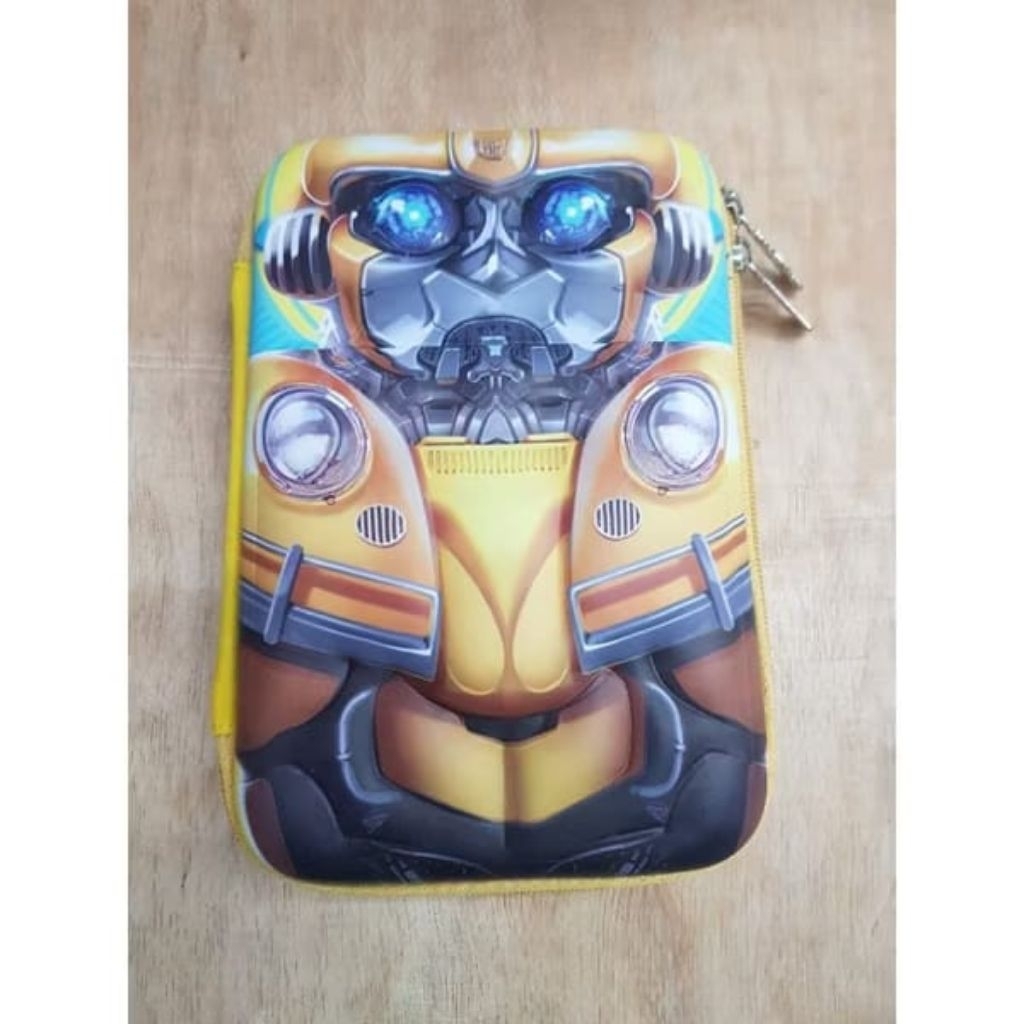 

TEMPAT PENSIL HARDCASE ANAK SEKOLAH MOTIF TIMBUL