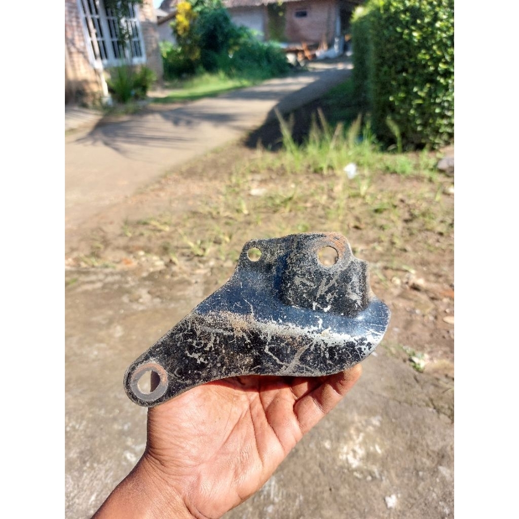 Breket Pangkon Dudukan Knalpot Kenalpot Jupiter Z Burhan Original