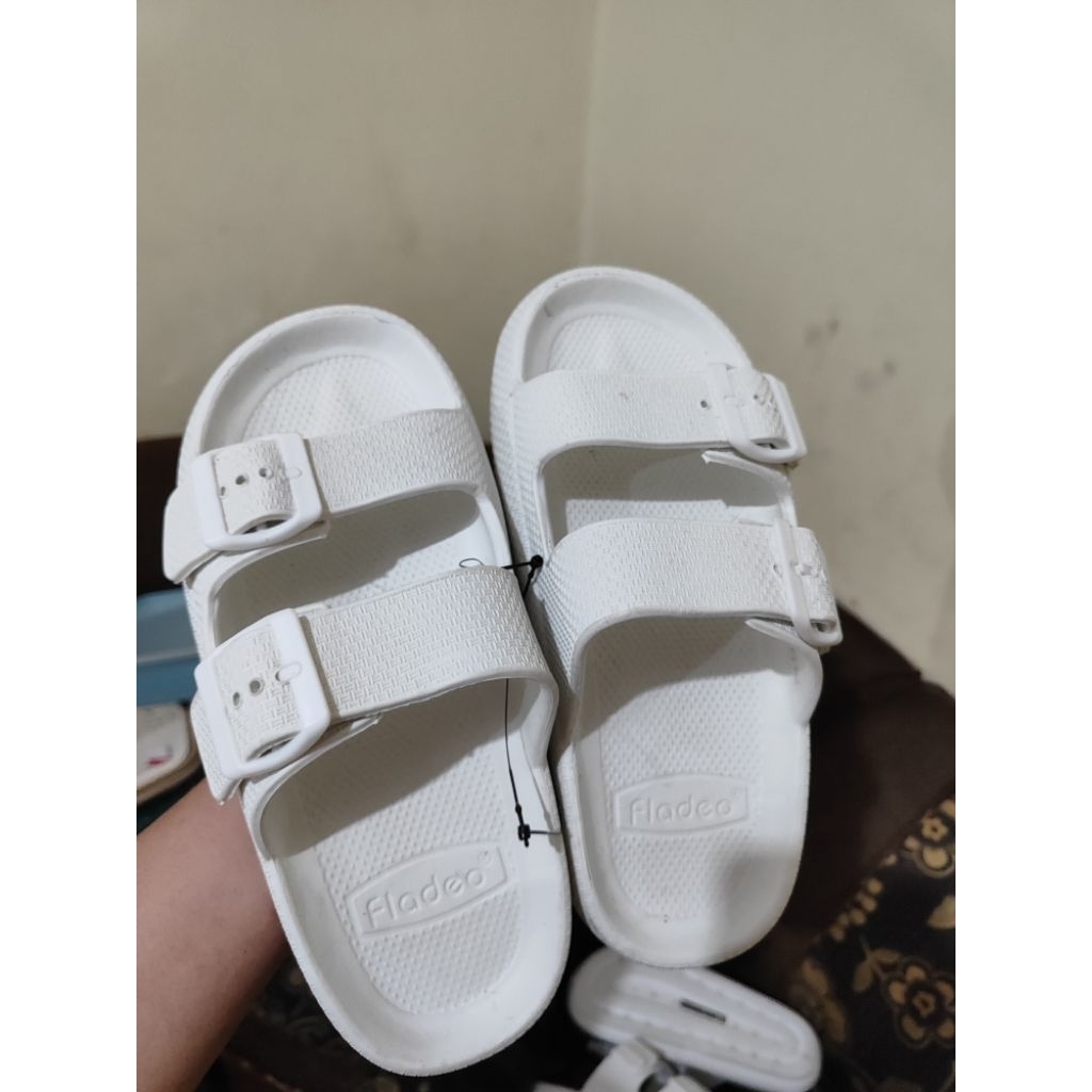 Sandal Karet Wanita FLD