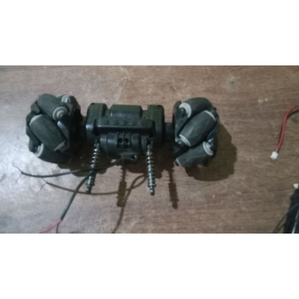 gearbox belakang rc offroad dengan ban omni