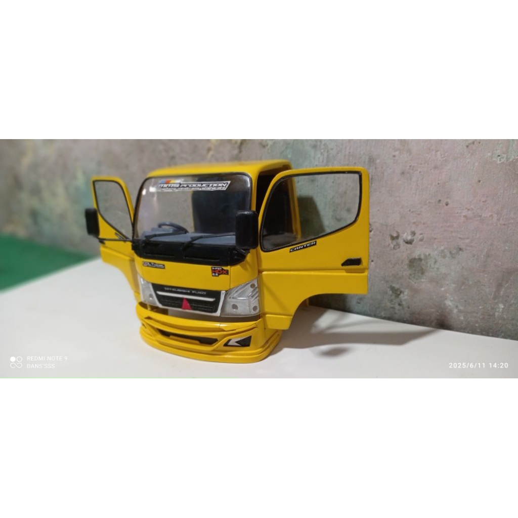 kabin miniatur truk canter skala 12