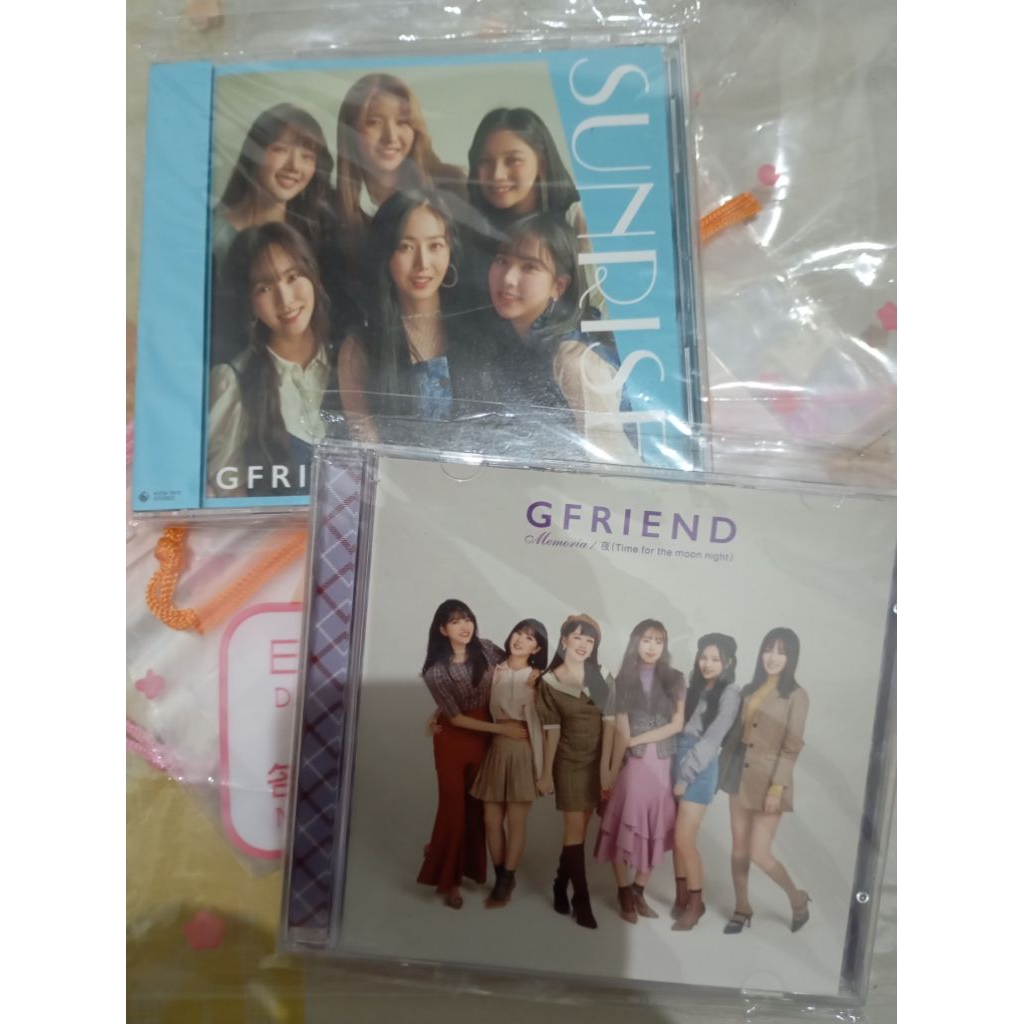Album gfriend japan memoria & sunrise WTS PRELOVED baca deskripsi
