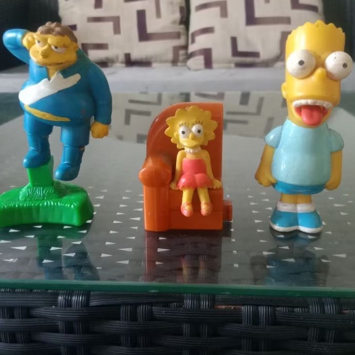 Action Figure Sepaket Burger King Barney Gumple, Lisa dan Bart Simpson