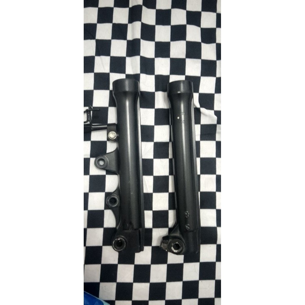 Bottom shock mio s.halu halu mio s.garpu depan mio s