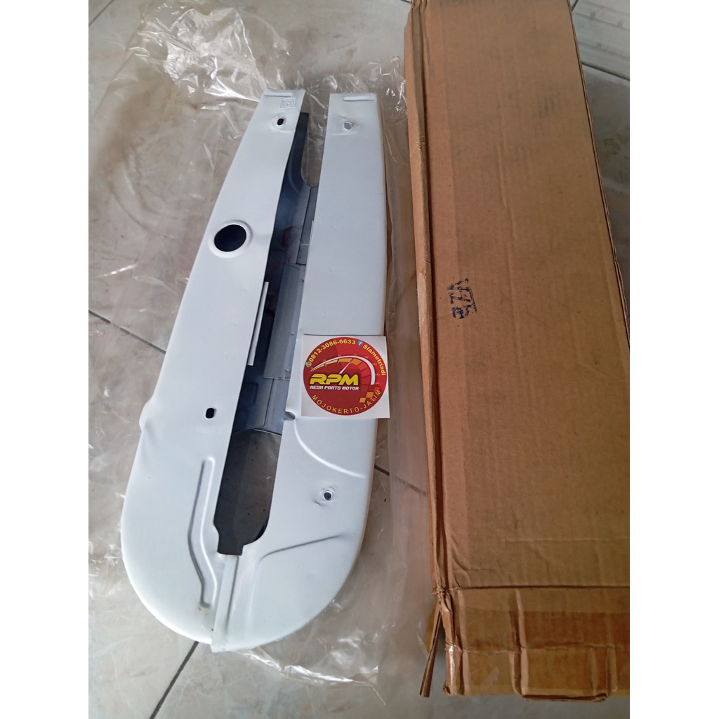 Tutup rantai Yamaha V75/V80 Baru lokal