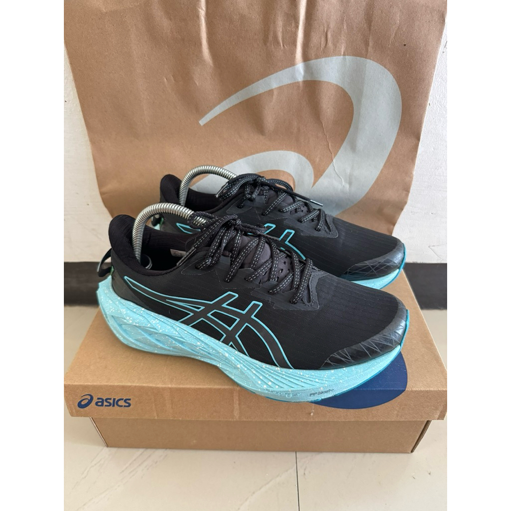 Asics Novablast 4