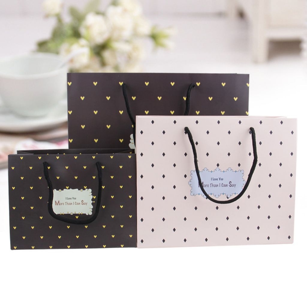 

paperbag tas kado kado Valentino shopping bag