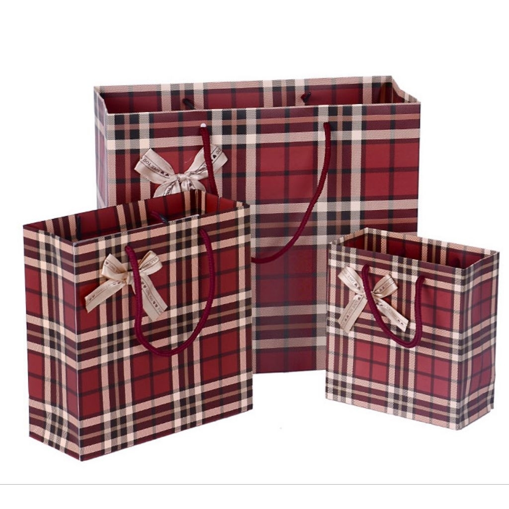 

paperbag premium motif burberi merah shopping bag hampers tas kado