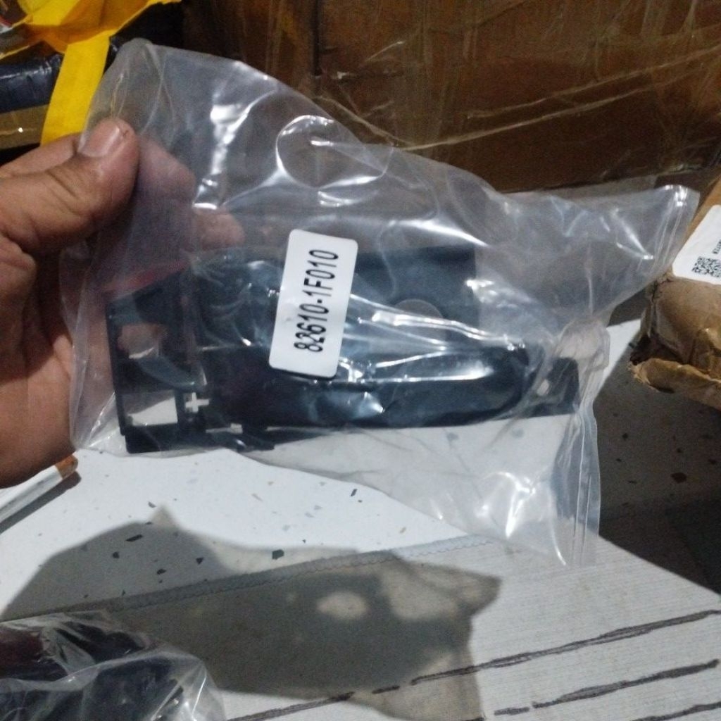 HANDLE DALAM KIRI KIA SPORTAGE 2 HITAM