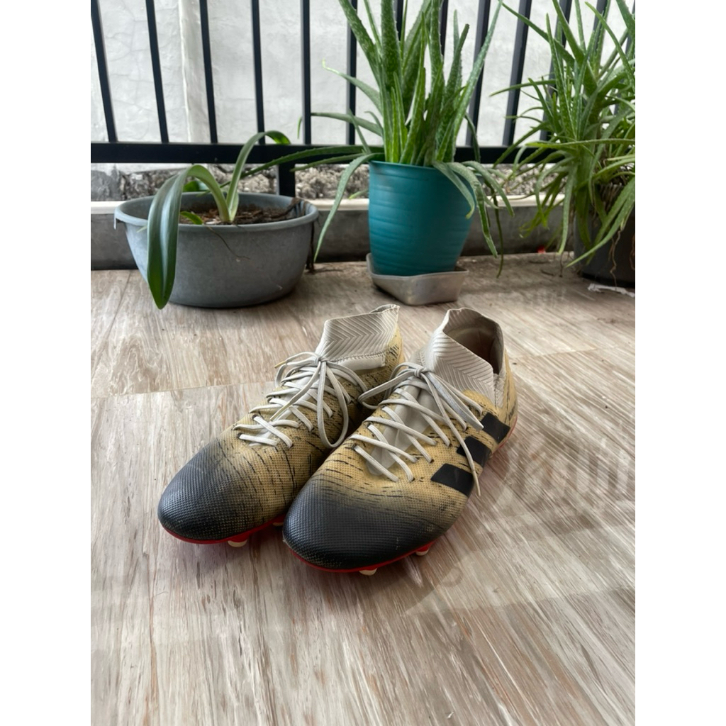 sepatu bola adidas nemeziz 18.3