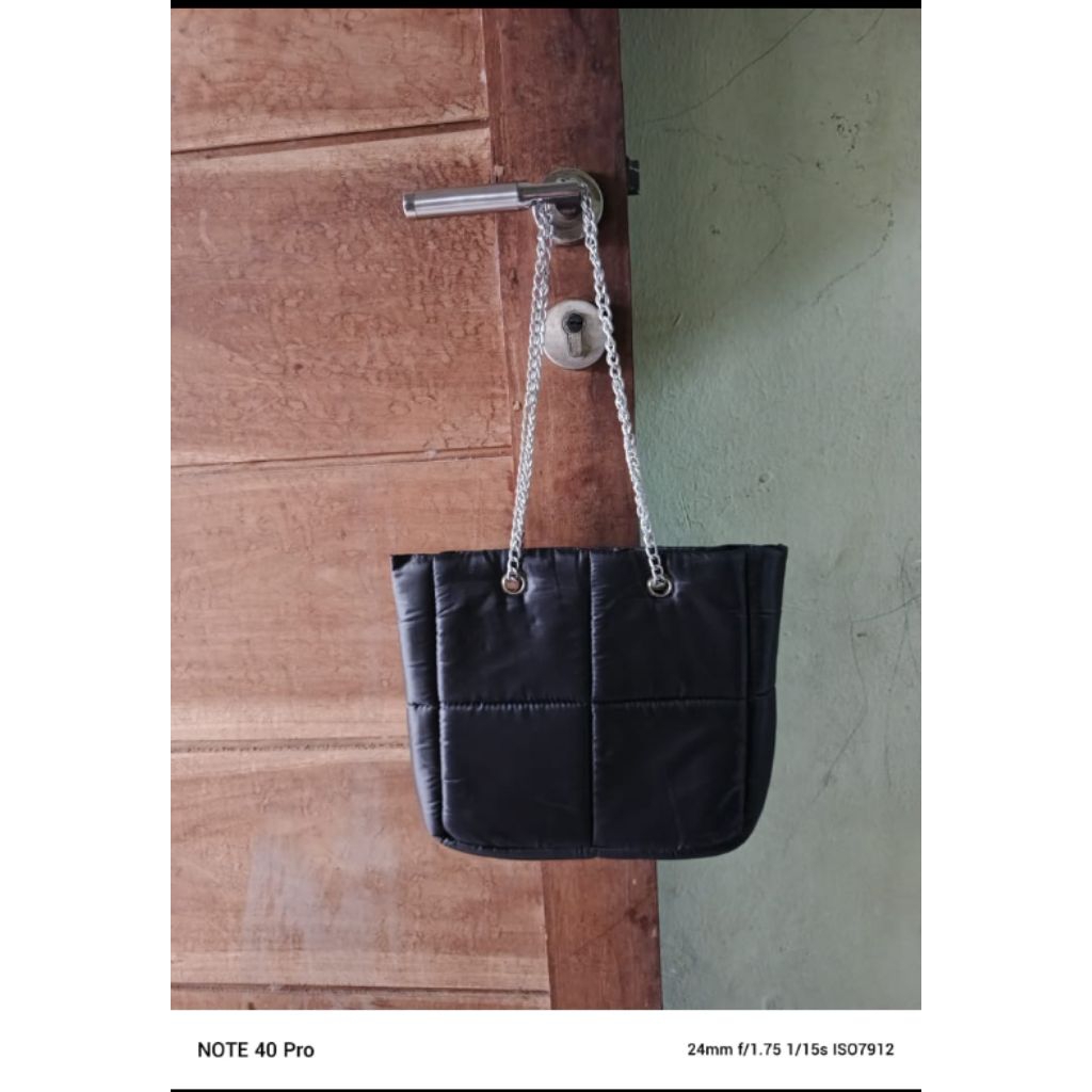 preloved tas hitam tali rantai