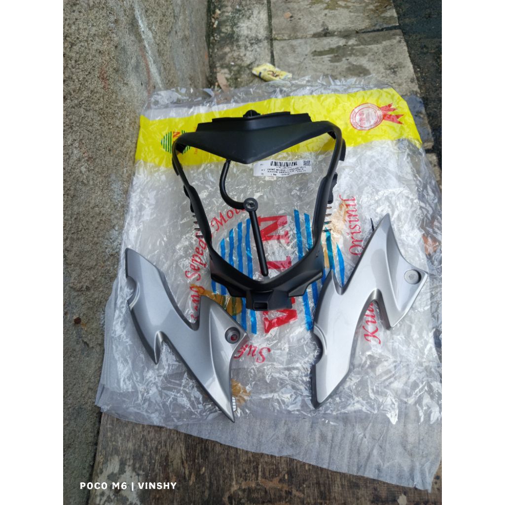BATOK KEPALA LAMPU DEPAN HONDA CB150R LAMA CB150R STREETFIRE OLD K15 ( WIN )
