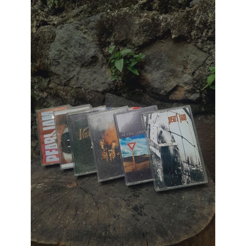 Kaset Pita Pearl Jam