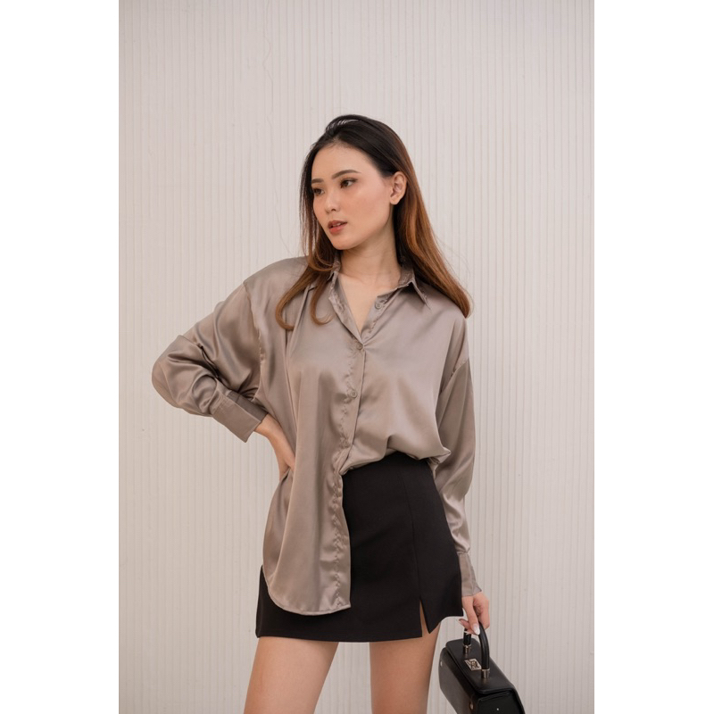 Eunnica - Celine Oversized Shirt // Blouse Wanita // Kemeja Satin Wanita