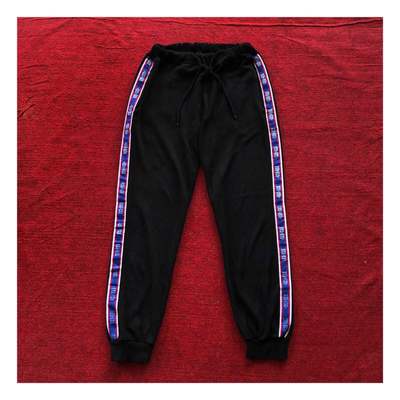 Jogerpant m&ms by mens wear store panjang 96cm lebar 46cm minus foto terakhir